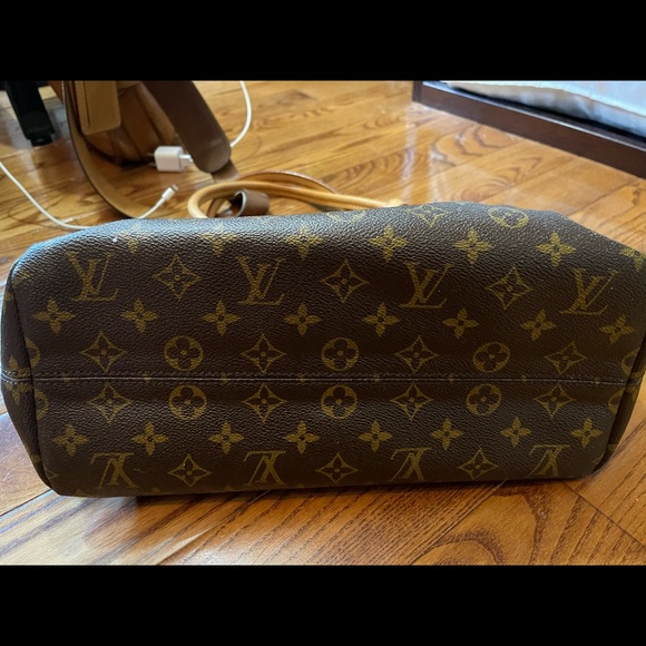 Louis Vuitton Monogram Bag - Picture 6 of 12